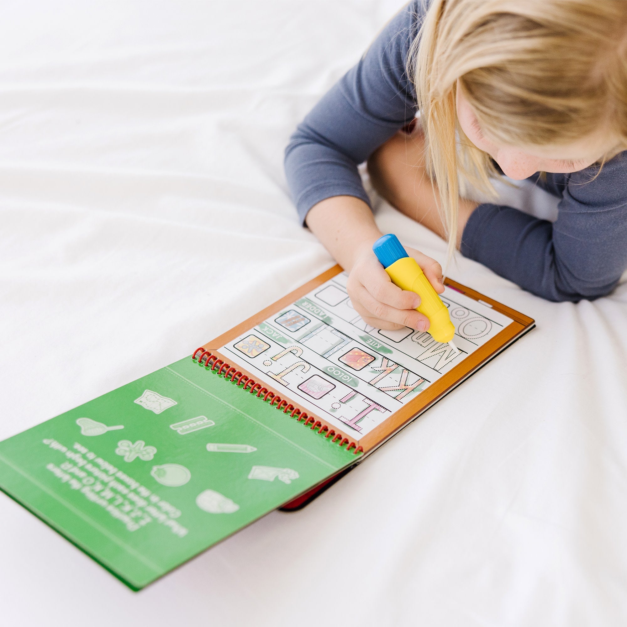 Water Wow! Water-Reveal Activity Pad - Alphabet