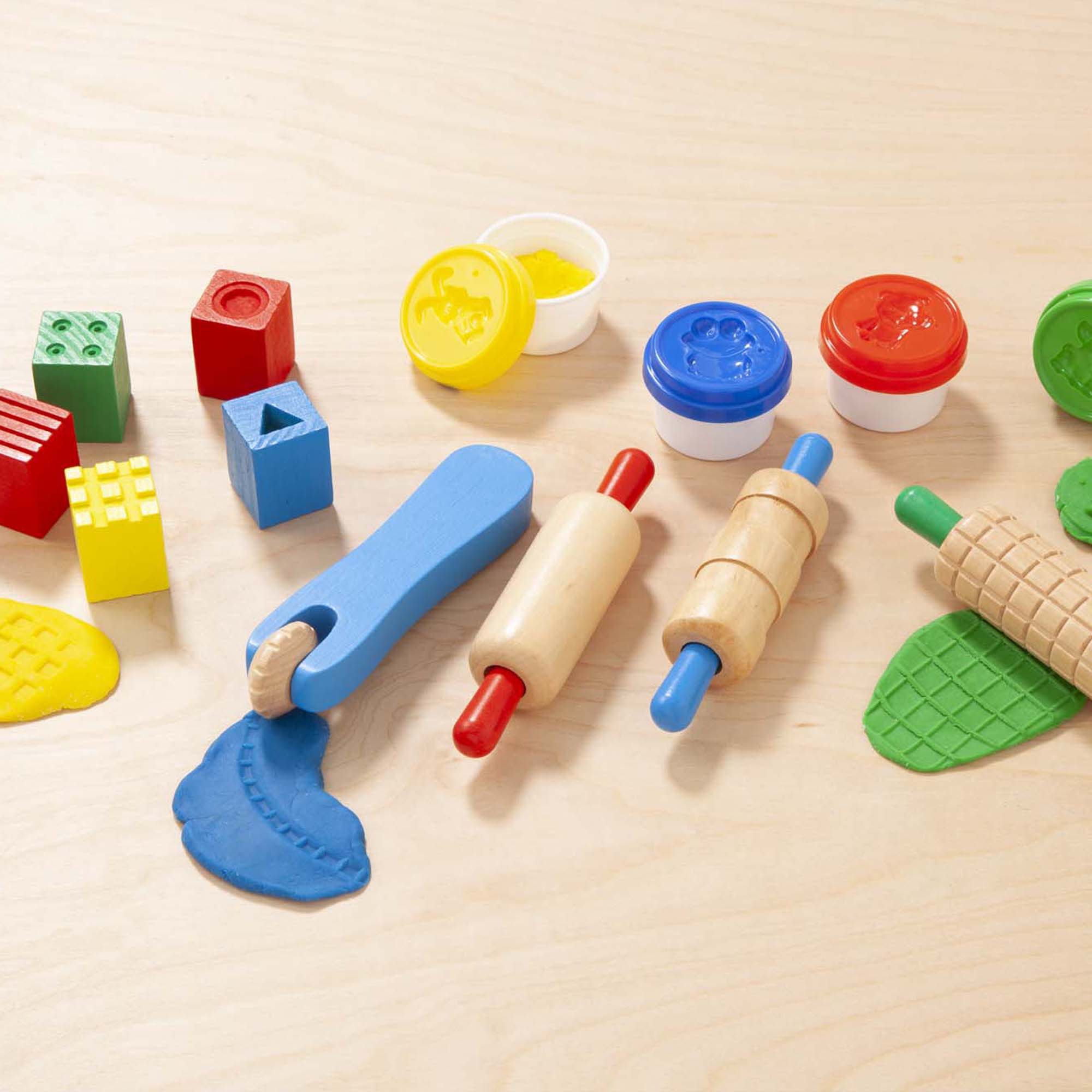 Created by Me! Shape, Model & Mold Modeling Dough Craft Kit