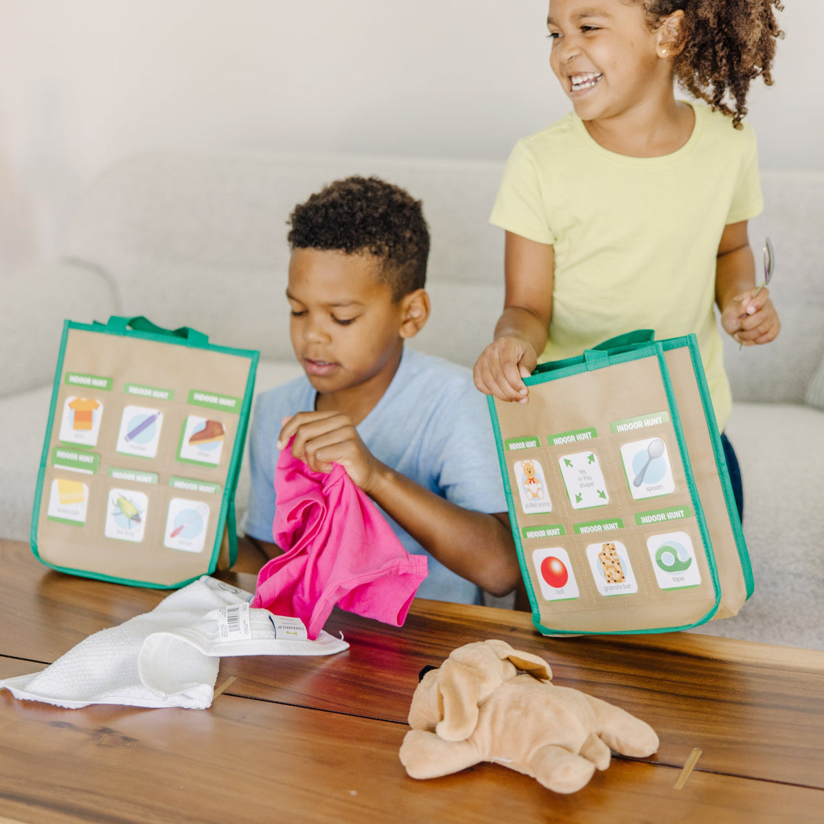 Let's Explore Indoor/Outdoor Scavenger Hunt Play Set