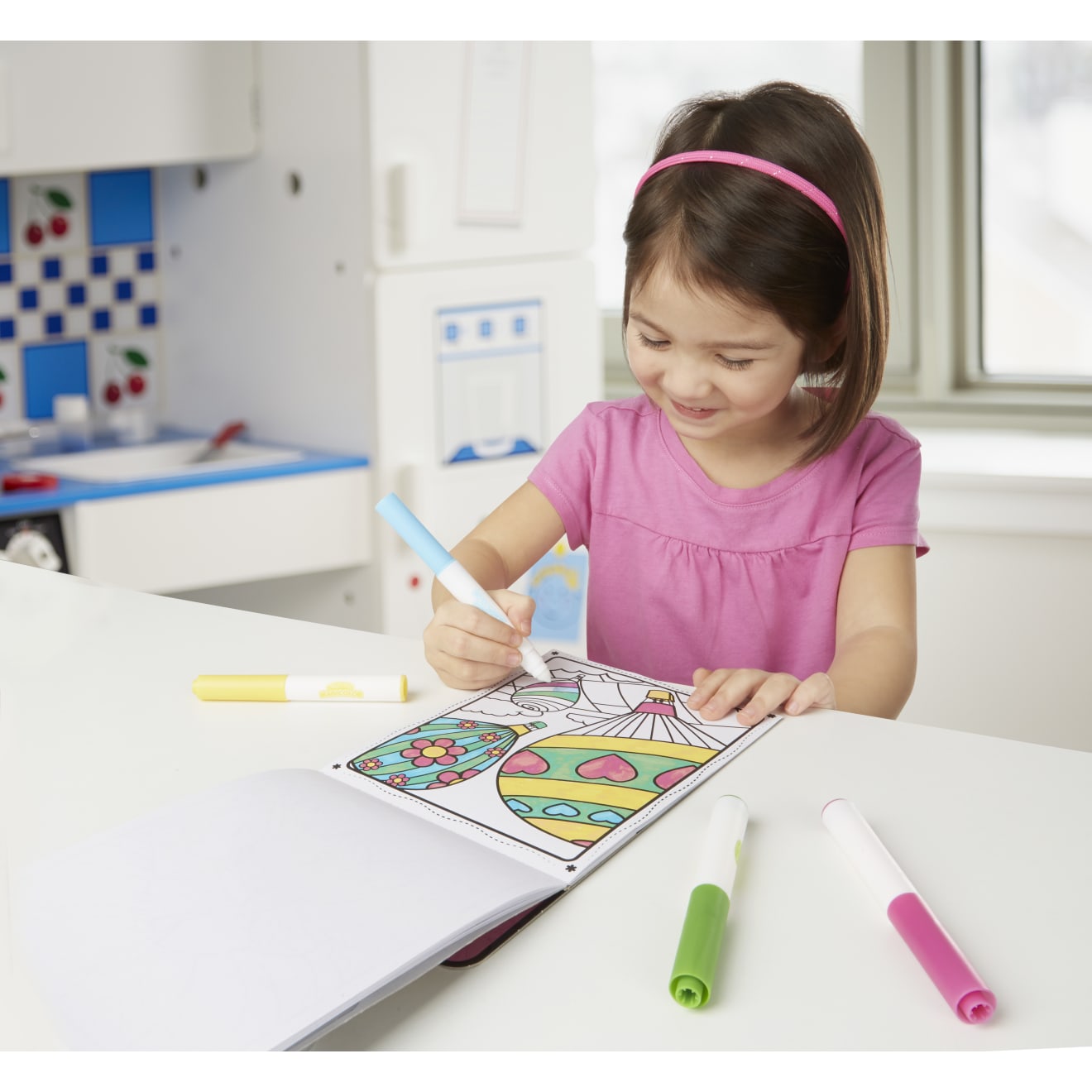 Magicolor - On the Go - Friends & Fun Coloring Pad