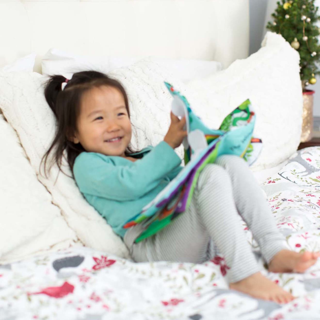 K's Kids Soft Activity Book - The Wonderful World of Peekaboo!