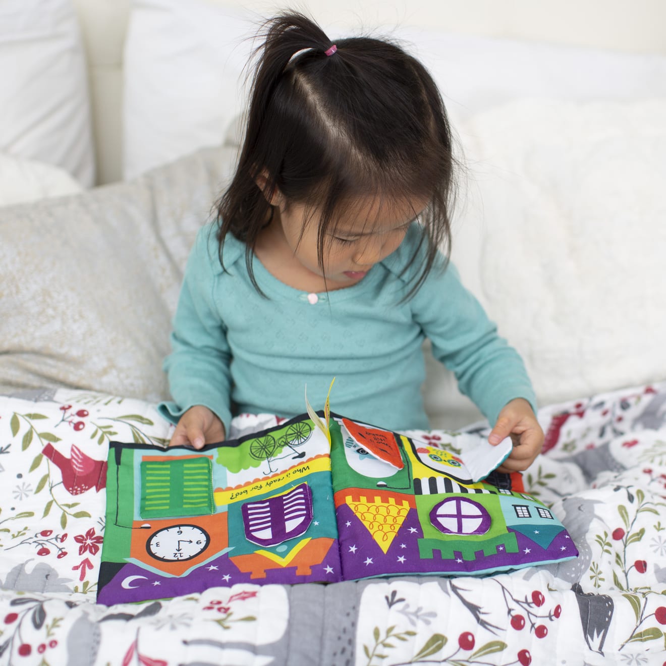 K's Kids Soft Activity Book - The Wonderful World of Peekaboo!