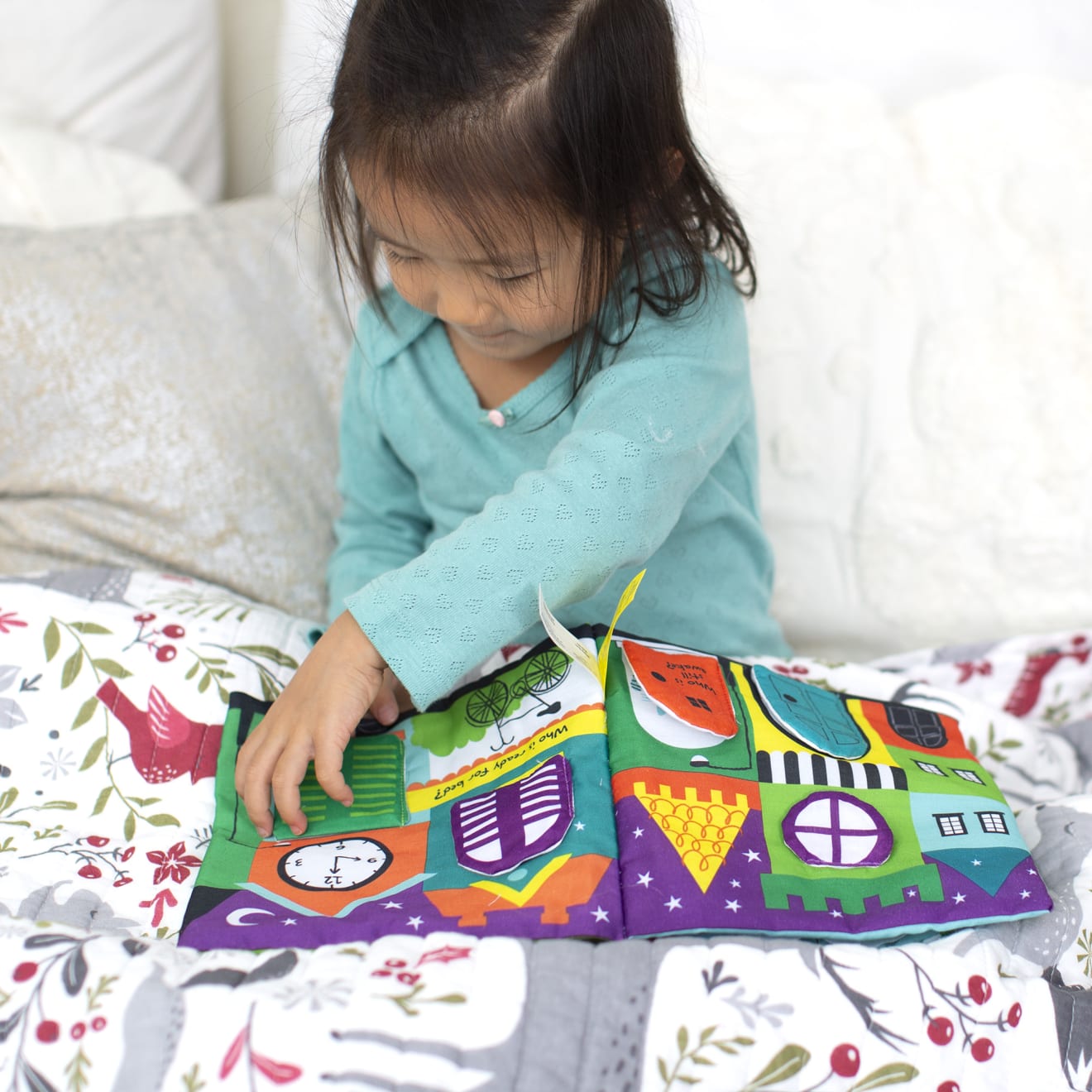 K's Kids Soft Activity Book - The Wonderful World of Peekaboo!