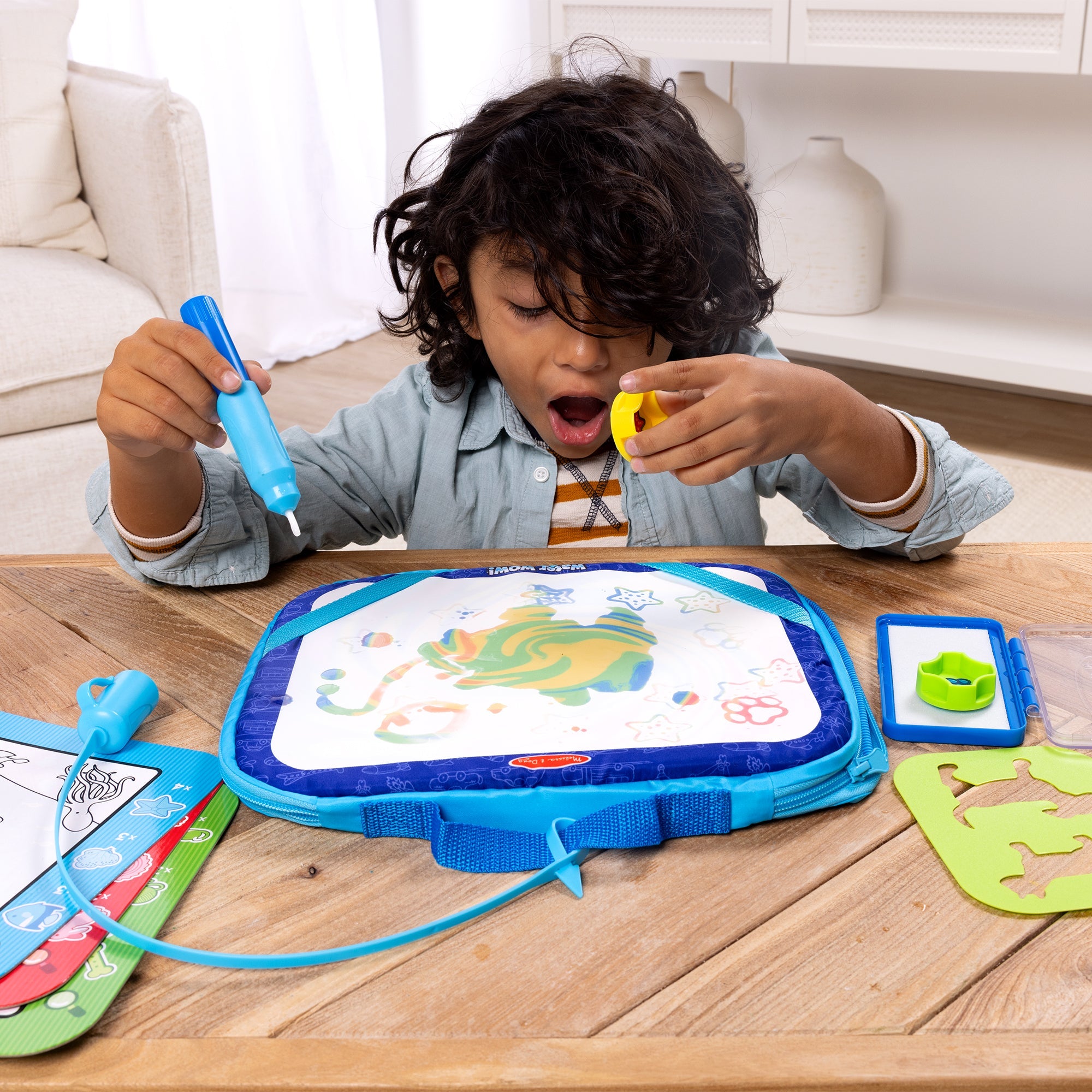 Water WOW! Take-Along Multi-Activity Drawing Set
